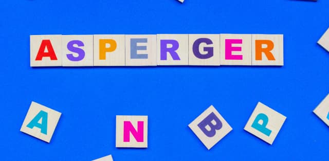 Co czuje Asperger? Zrozumienie emocji i wyzwań osób z zespołem Aspergera