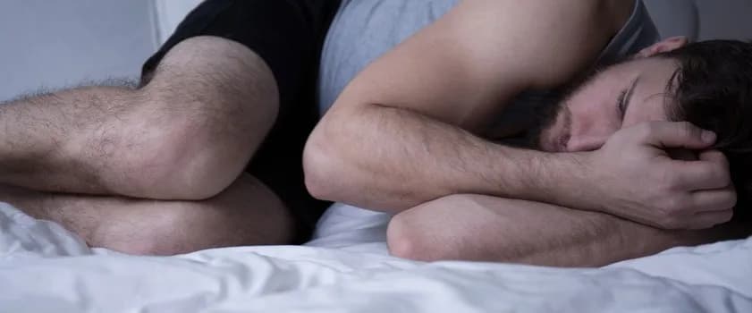 Co na syndrom niespokojnych nóg: objawy, przyczyny i skuteczne leczenie