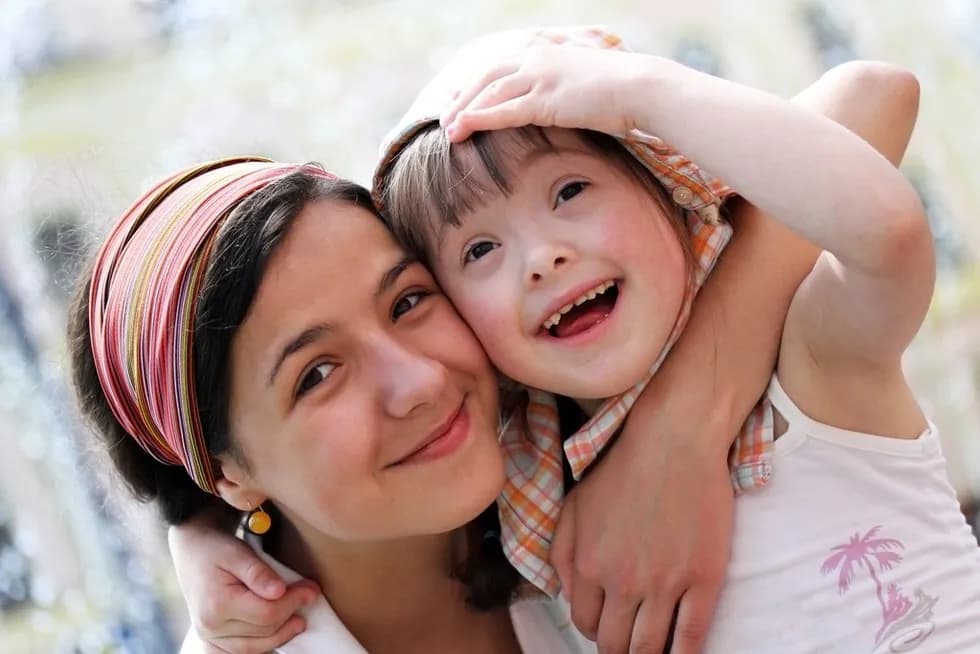 Jak postępować z dzieckiem z zespołem Downa – skuteczne strategie wsparcia