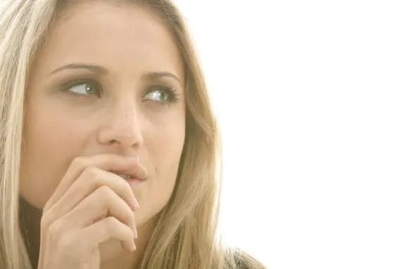 Lęk wolnopłynący co to - objawy, przyczyny i skuteczne metody radzenia sobie