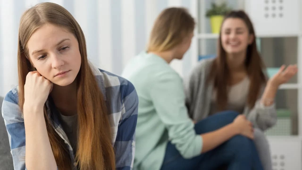 Syndrom odrzucenia objawy - jak je rozpoznać i zrozumieć ich wpływ