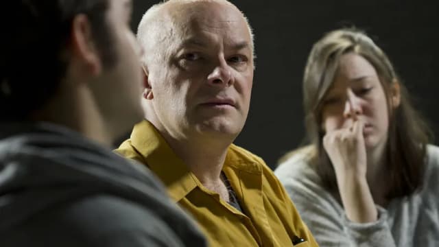 Czy alkoholik jest chory psychicznie? Zrozumienie powiązań i terapii